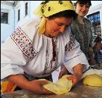 В Луцке слепили гигантский вареник