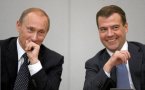 Владимир Путин и Дмитрий Медведев исчезнут с портретов Единой России